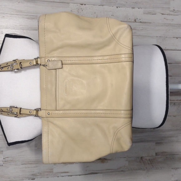 Coach Beige Leather Handbag - Picture 1 of 16